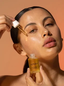 Alpha-H Golden Haze Face Oil | MECCA