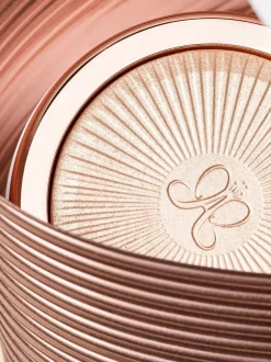 Anastasia Beverly Hills Glow Seeker Highlighter | MECCA