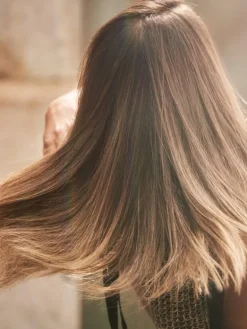 Bumble and bumble Bond-Building Repair Shampoo | MECCA