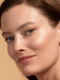 Chantecaille Sheer Glow Gold Face Tint | MECCA