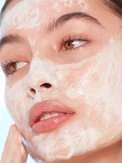 Charlotte Tilbury Charlotte's Magic Hydration Revival Cleanser | MECCA