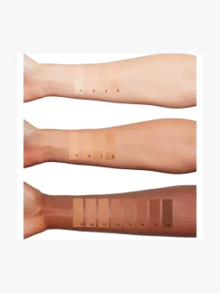 Charlotte Tilbury Magic Away Liquid Concealer | MECCA