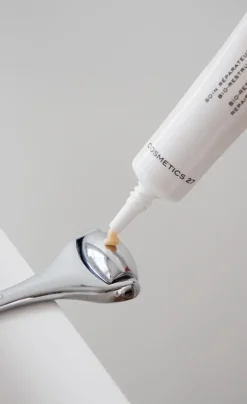 Cosmetics 27 Ridoki, Eye Lift Roller | MECCA