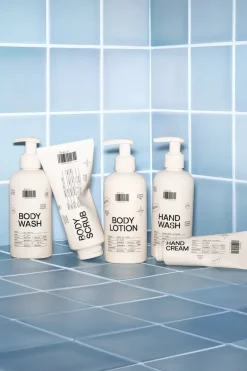 DedCool Xtra Milk Body Scrub | MECCA