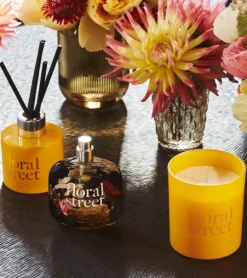 Floral Street Vanilla Bloom Candle | MECCA