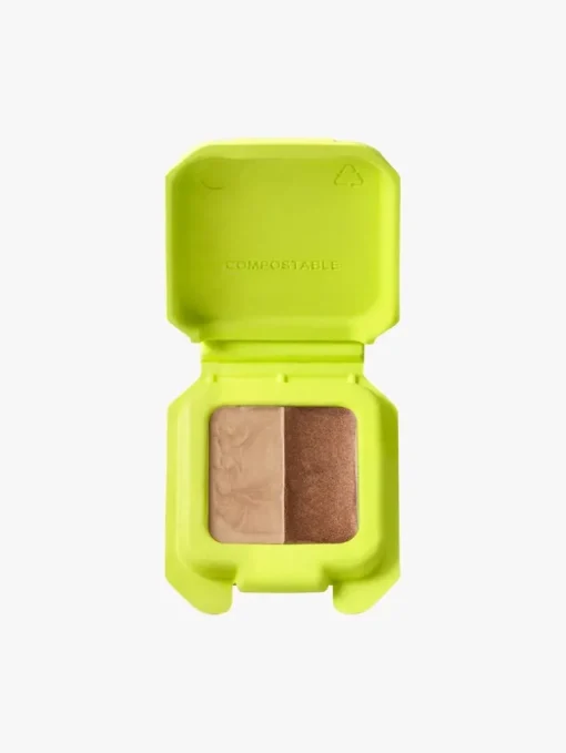 Half Magic Beam Trap Illuminating Balm | MECCA