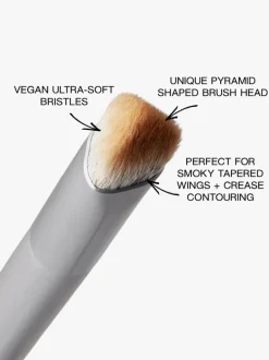 Half Magic Pyramid Eyeshadow Brush | MECCA