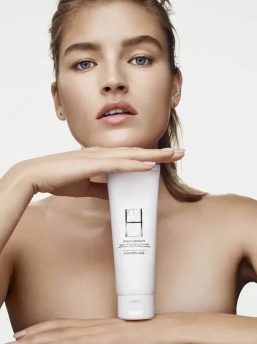 HOURGLASS Equilibrium Rebalancing Cream Cleanser | MECCA