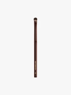 HOURGLASS Nº 12 Beveled Shadow Brush | MECCA