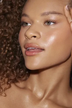 Isle of Paradise - Glow Happy Tan | MECCA