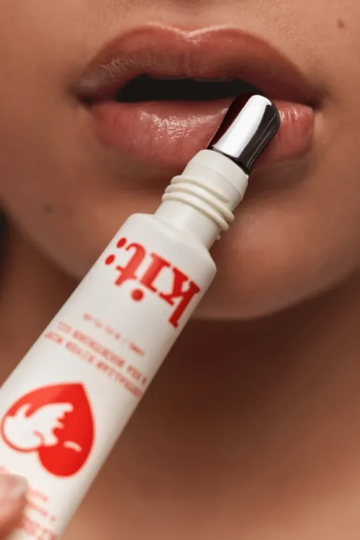 kit: Kissing Balm | MECCA