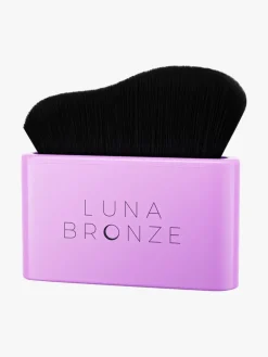 Luna Bronze Blending Brush | MECCA
