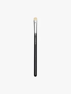 M·A·C Cosmetics 239 Eye Shader Brush | MECCA