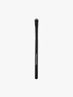 MECCA MAX Flat Concealer Brush | MECCA