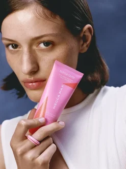MECCA MAX SCREEN SAVER Broad Spectrum SPF30 | MECCA