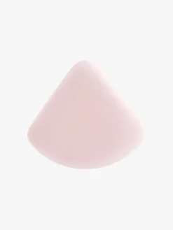 MECCA MAX Triangle Cushion Puff | MECCA