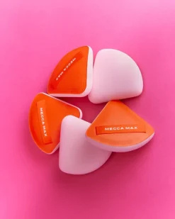 MECCA MAX Triangle Cushion Puff | MECCA