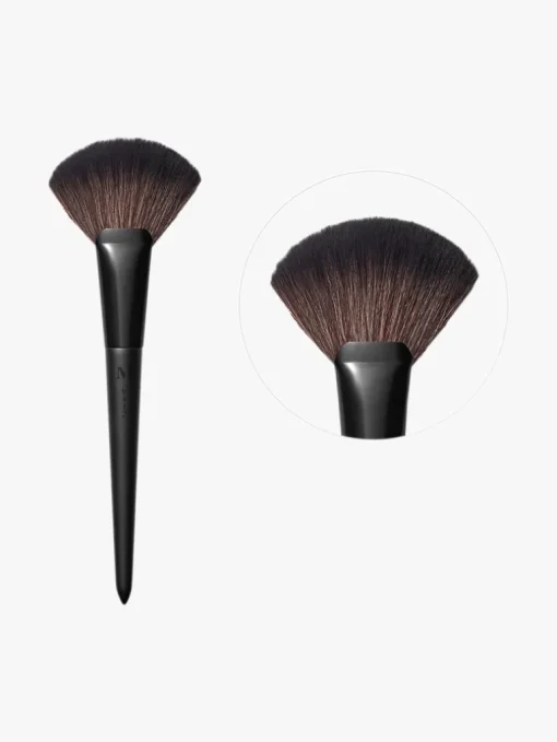 Morphe V112 Fluffy Fan Powder Brush | MECCA