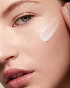 NARS SKIN Light Reflecting Moisturiser | MECCA