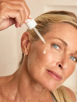 NuFACE® Super Vita-C Booster Serum | MECCA