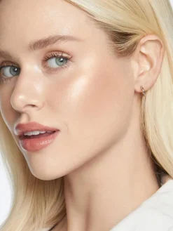 Smashbox x Becca Shimmering Skin Perfector Pressed Highlighter | MECCA
