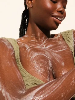 Sol de Janeiro Delícia Drench™ Shower Oil | MECCA